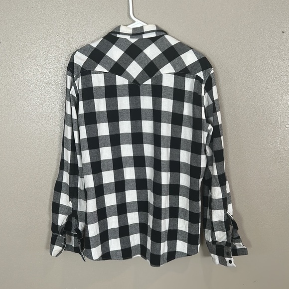 Levi’s men’s button down flannel size Large. - Picture 2 of 3